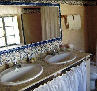 Hotel Alojamiento Rural Histórico El Vaqueril Caces